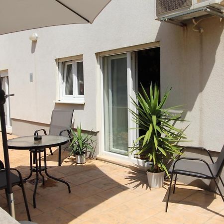 ספליט Macadamia Apartment With Garage Parking מראה חיצוני תמונה