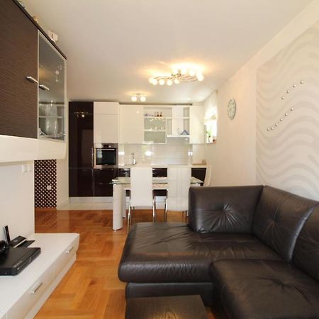 ספליט Macadamia Apartment With Garage Parking מראה חיצוני תמונה