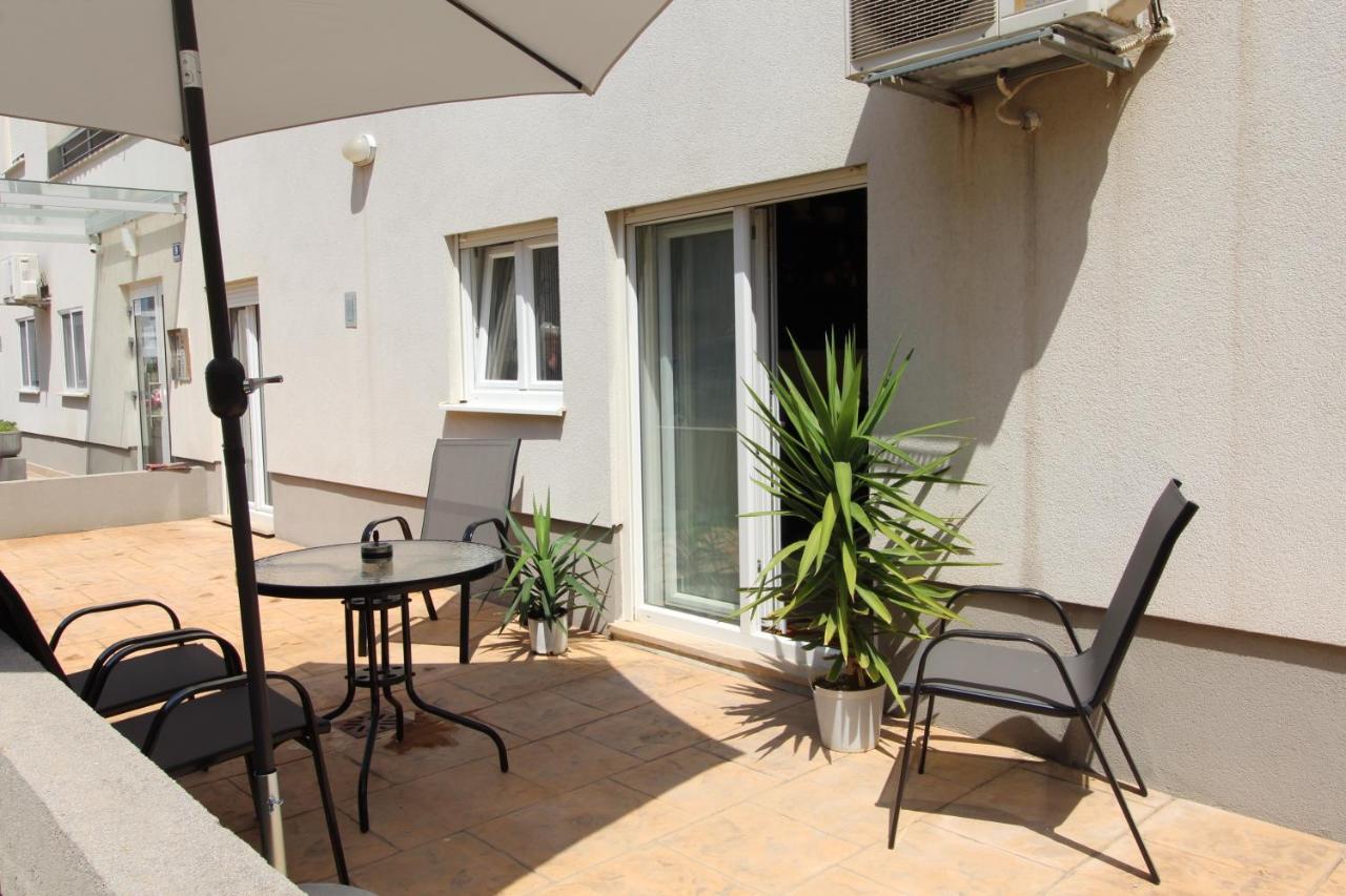 ספליט Macadamia Apartment With Garage Parking מראה חיצוני תמונה