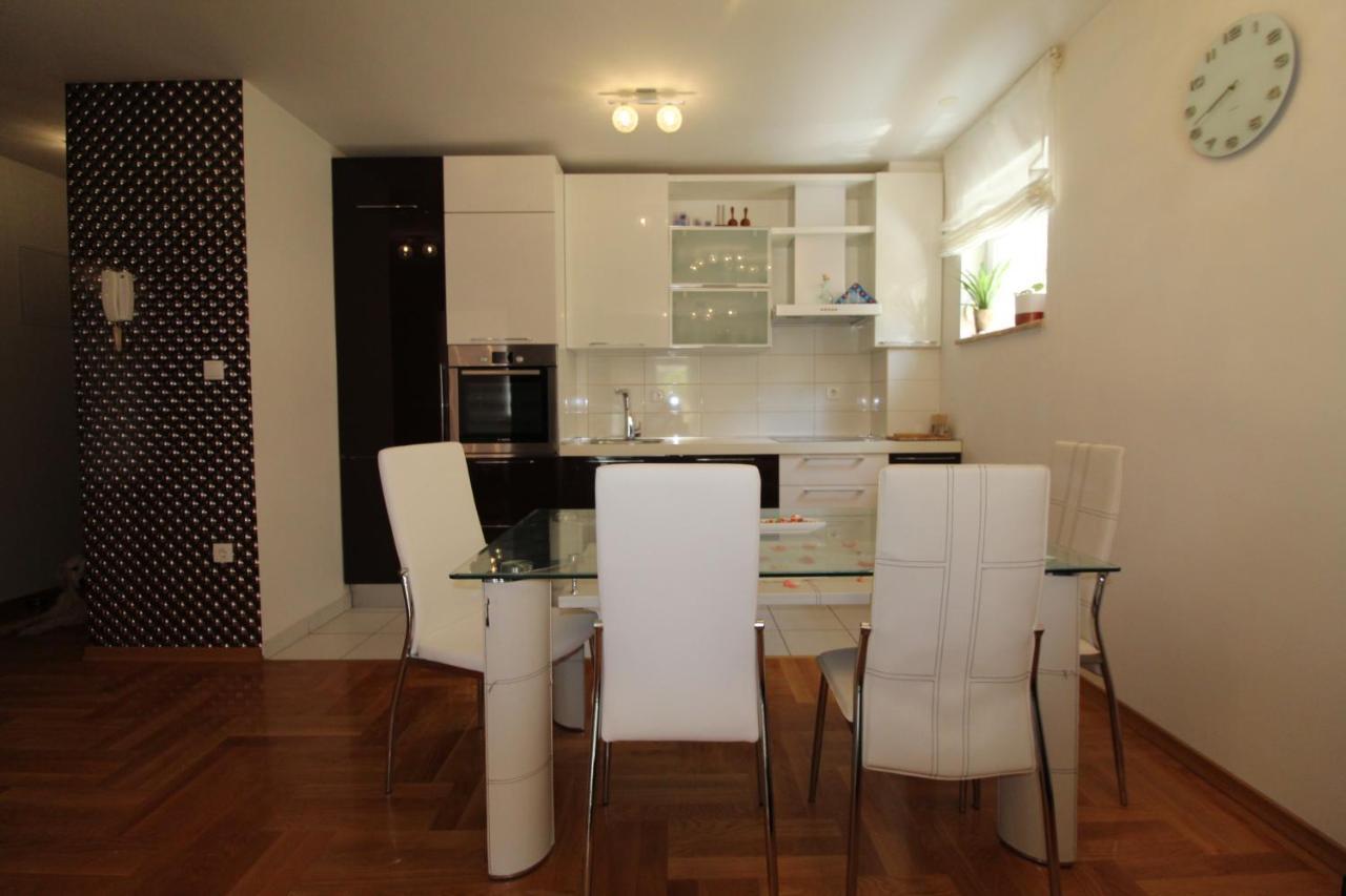 ספליט Macadamia Apartment With Garage Parking מראה חיצוני תמונה