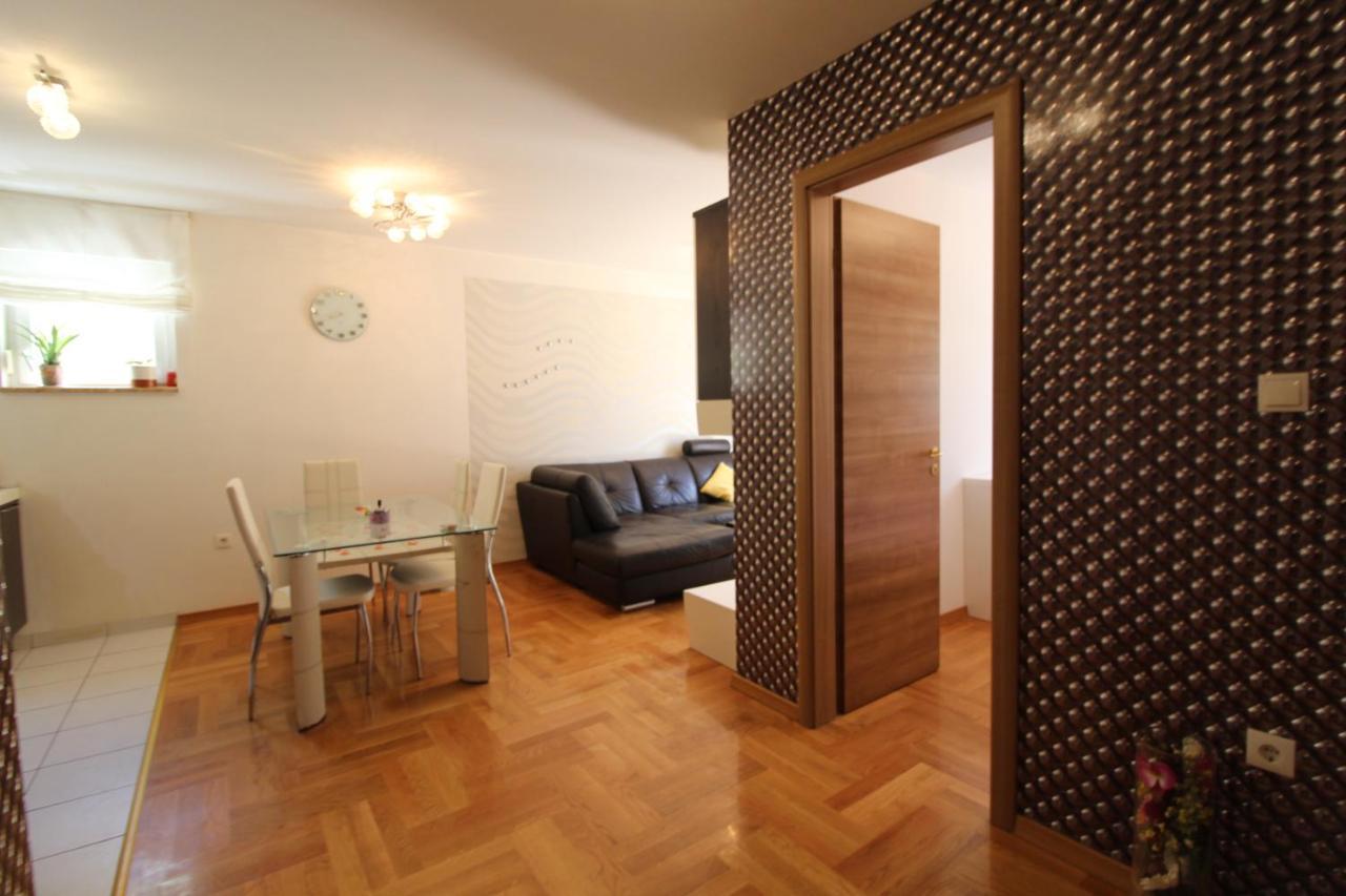 ספליט Macadamia Apartment With Garage Parking מראה חיצוני תמונה